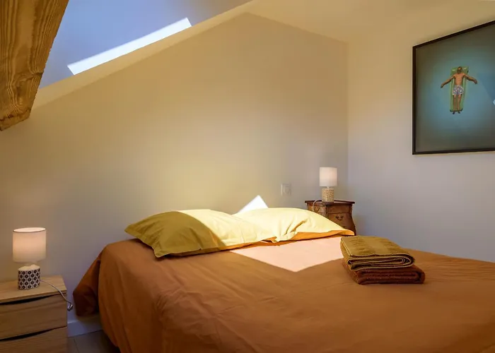 Sous Le Toit De Marie Et Jean *