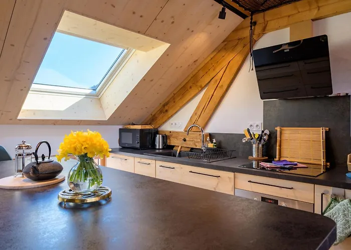 Sous Le Toit De Marie Et Jean La Bresse